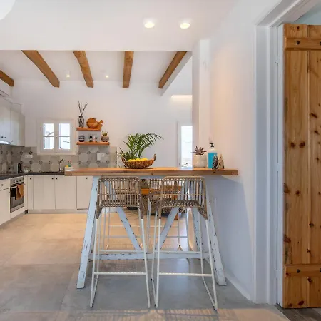 Kalanan Luxury Lägenhet *